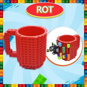 Aufgebauter LEGO Becher