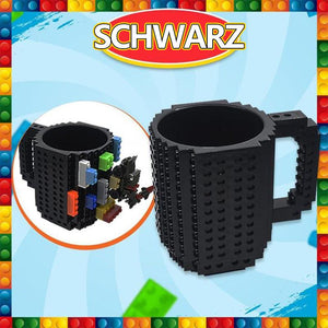 Aufgebauter LEGO Becher