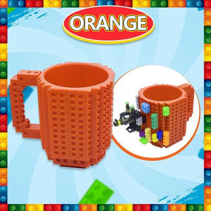 Aufgebauter LEGO Becher