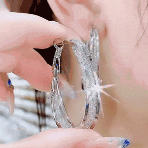 Ovale Ohrringe aus gewebtem Netz